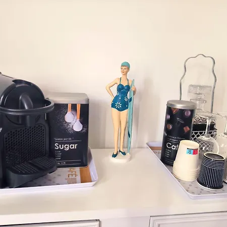 Mar Rosa, Estacionamento Gratuito *