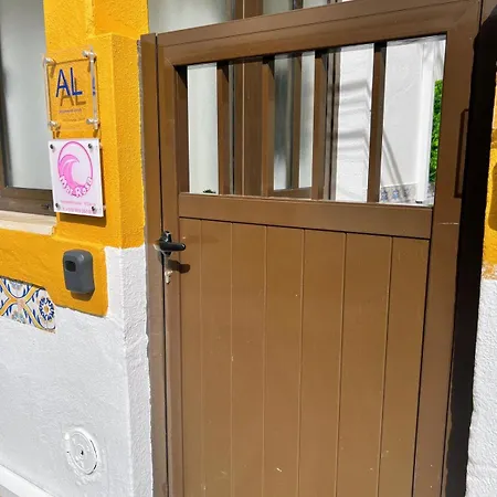 Mar Rosa, Estacionamento Gratuito *